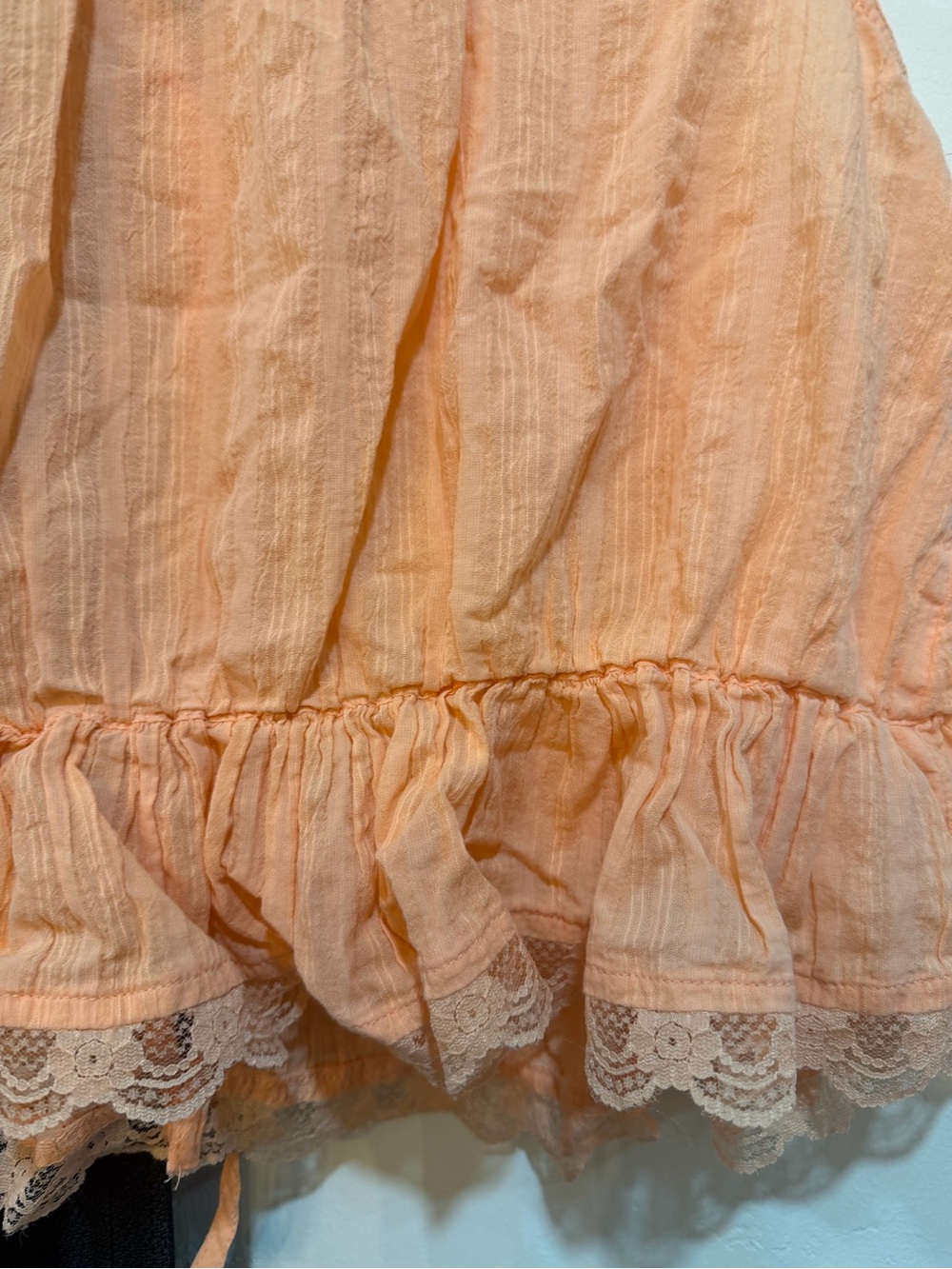 Women's Peach Lace-Trim Sleeveless Top - Picture 7 of 7